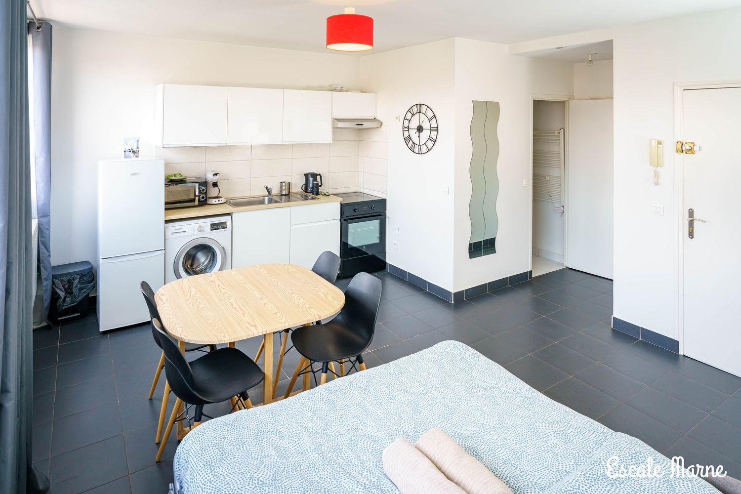 Escale-Marne Fr - 102 - Free Parking - Free Luggage Storage - All Equipped - Linen Included - Washing Machine - 10Mn Walk Metro 8 - Rer A - Panoramic View - From 1 To 4 Guests 迈松阿尔福 外观 照片